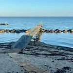 Log With Sea View At Bro Semesterbostad Brenderup