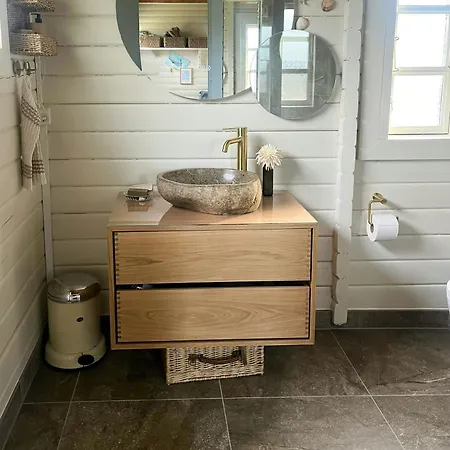 Log Cabin With Sea View At Bro Beach * Brenderup