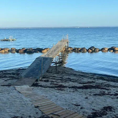 Log With Sea View At Bro 度假居 Brenderup